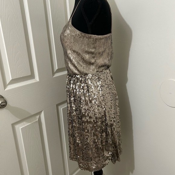 NWT Express Sequined Mini Dress Perfect For Holidays Size XS - Picture 2 of 12